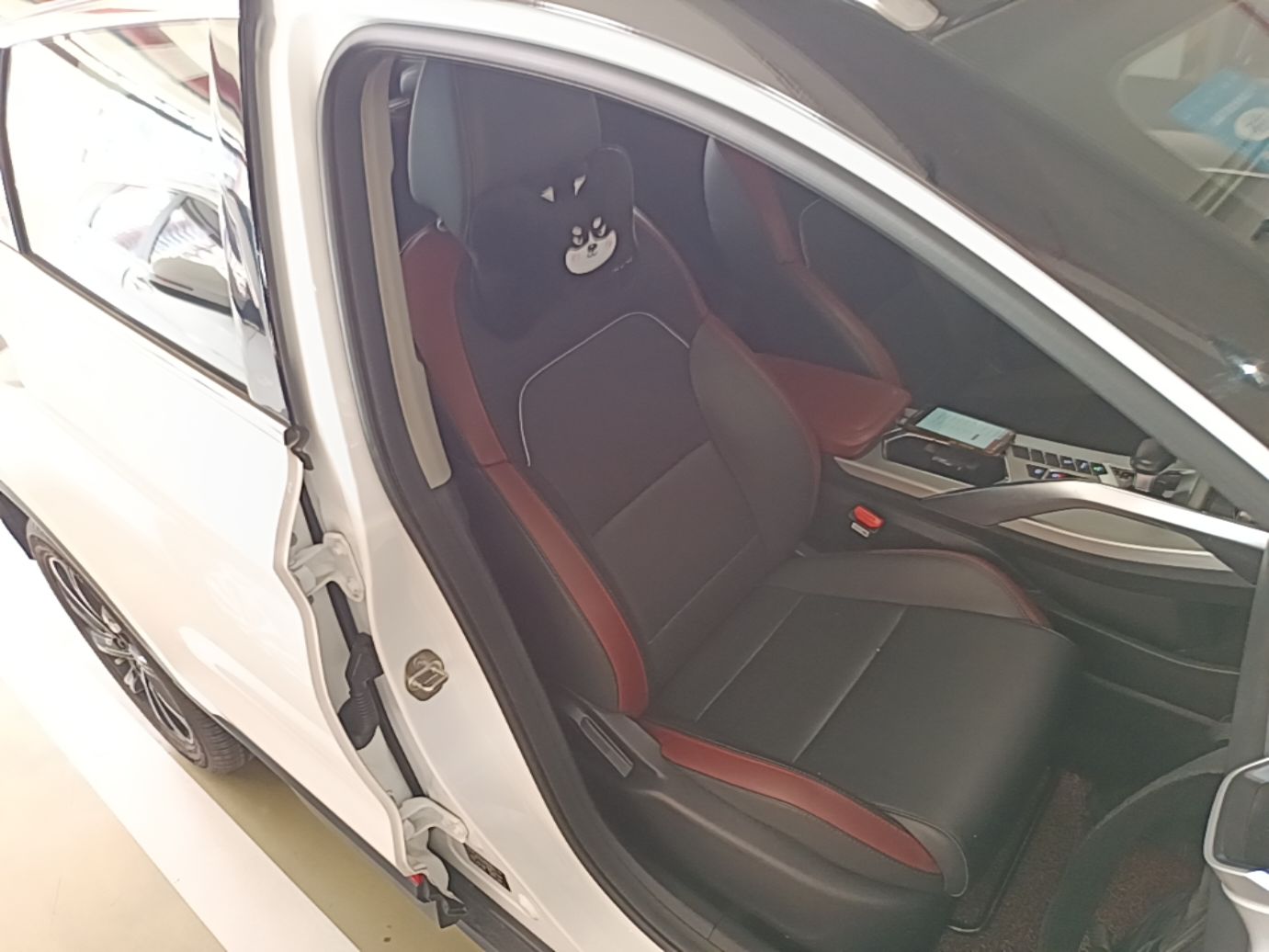 Geely Auto Coolray 2021 1.4T DCT Diamond Edition — снимка 19