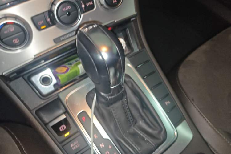 Used Volkswagen Magotan 2012 Travel Edition 2.0 TSI Comfort Version