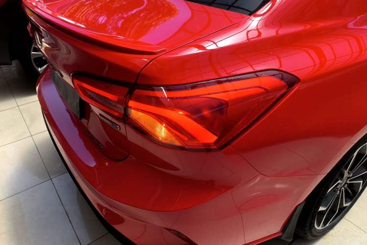 Ford Focus 2020 Sedan EcoBoost 180 Automatic ST Line usata