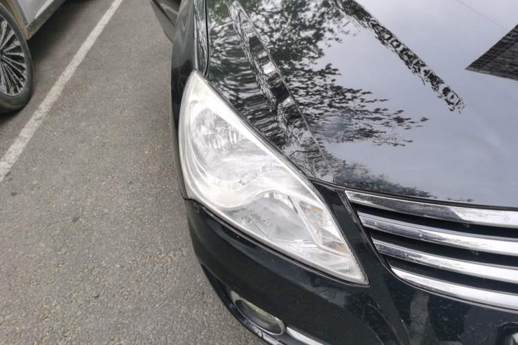 Used Hyundai Celesta 2011 1.6L Manual Comfort Edition Right Front Headlight