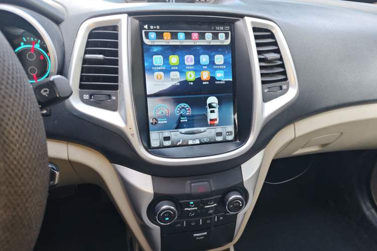 Used CHANGAN Eado 2014 1.6L Automatic Luxury Model Audio And AC Panel