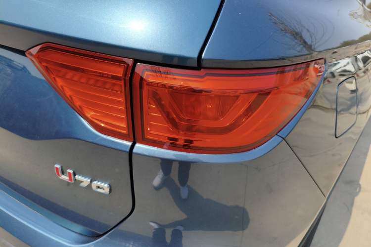 Used Sinotruk VGV U70 2020 1.5T Manual Elite Edition 7-Seater Right Rear Taillight