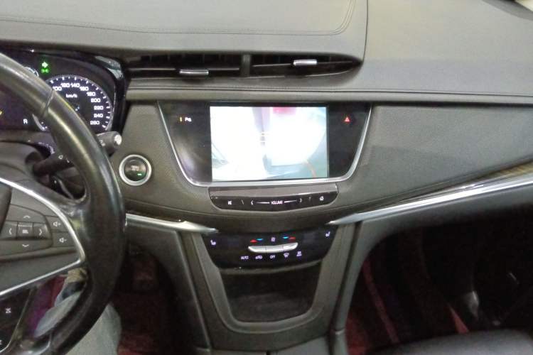 Used Cadillac XT5 2018 25T Luxury Model