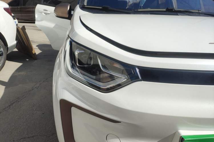 Used JAC Yiwei E10X 2024 Charming Edition 301km Lite
