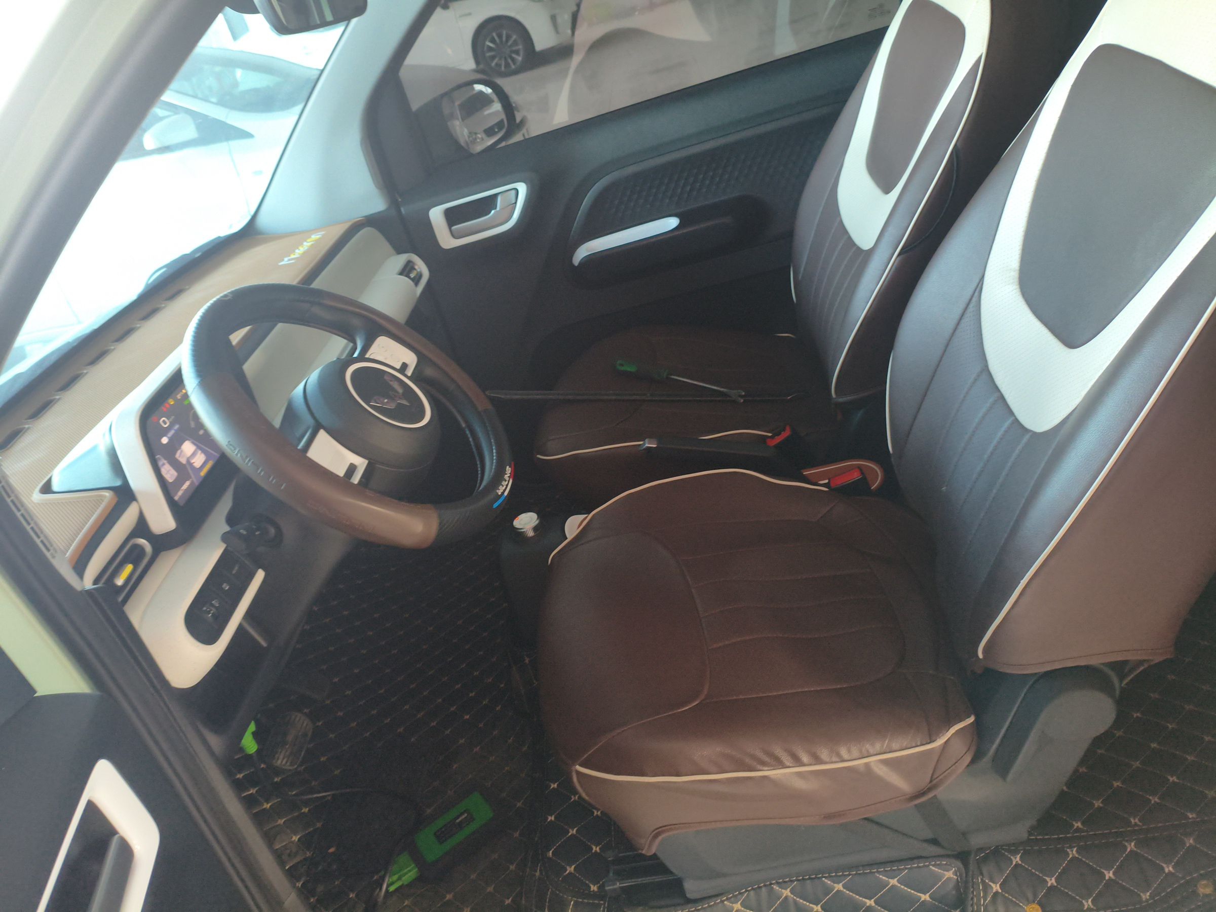 Interior delantero