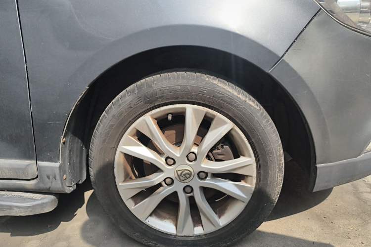 Used Baojun 730 2014 1.5L Manual Luxury Navigation ESP Version 7 Seats