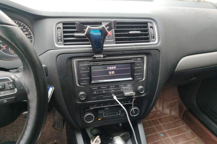 Used Volkswagen Sagitar 2014 Revised Version 1.4TSI Automatic Luxury Edition