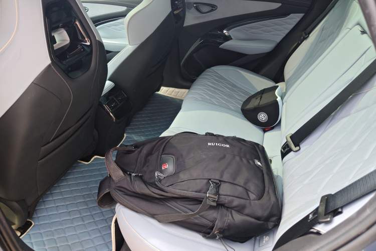 Used BYD Seal 2022 650 km All-Wheel-Drive Performance Version