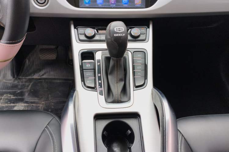 Used Geely Auto Emgrand X7 Sport 2016 1.8TD Automatic ZhiShang Model