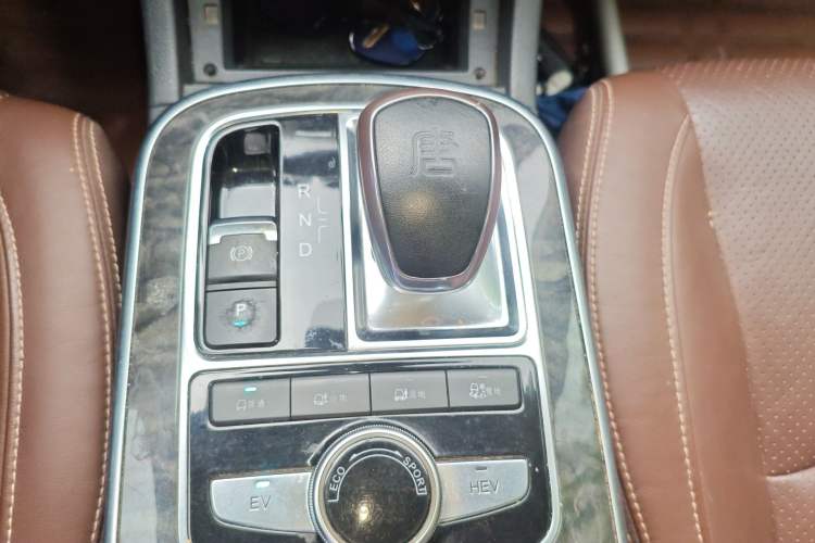 Used BYD Tang New Energy 2015 2.0T Four-Wheel-Drive Flagship Model Gear Lever