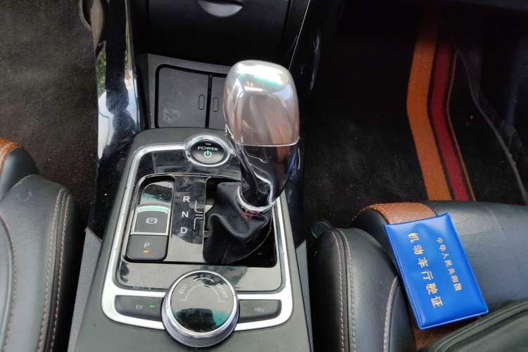 Used BYD Qin New Energy 2015 1.5T Dual-Crown Flagship Edition Gear Lever