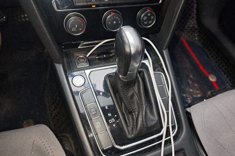 Used Volkswagen Magotan 2017 330TSI DSG Leading Model Gear Lever