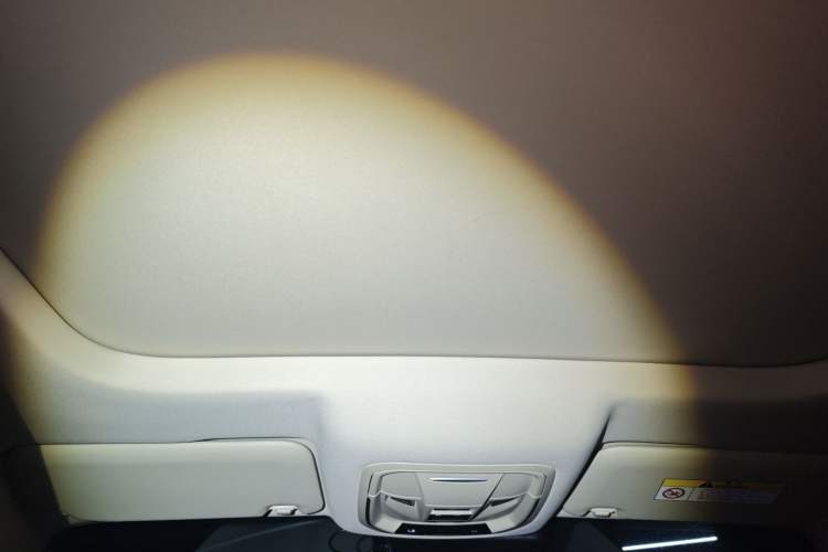 Used ORA Good Cat 2022 Morandi Edition 400km Standard Range Premium Version Lithium Iron Phosphate
