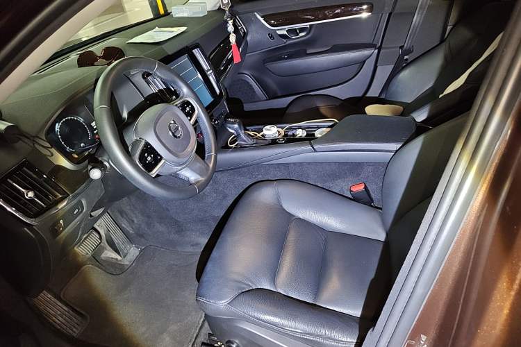 Used Volvo S90 2018 T4 Zhiyuan Edition