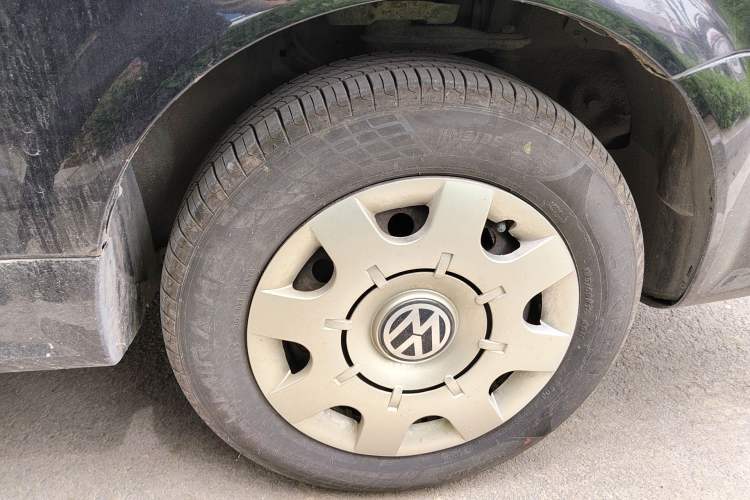 Used Volkswagen Santana Vista 2008 1.8L Manual Sishang Model Right Front Wheel Hub