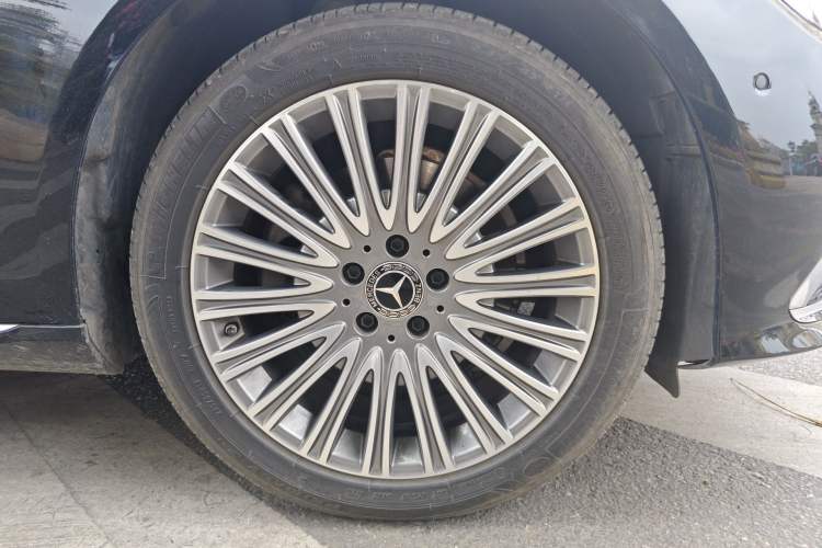 Used Mercedes-Benz E-Class 2021 E 300 L Stylish Model