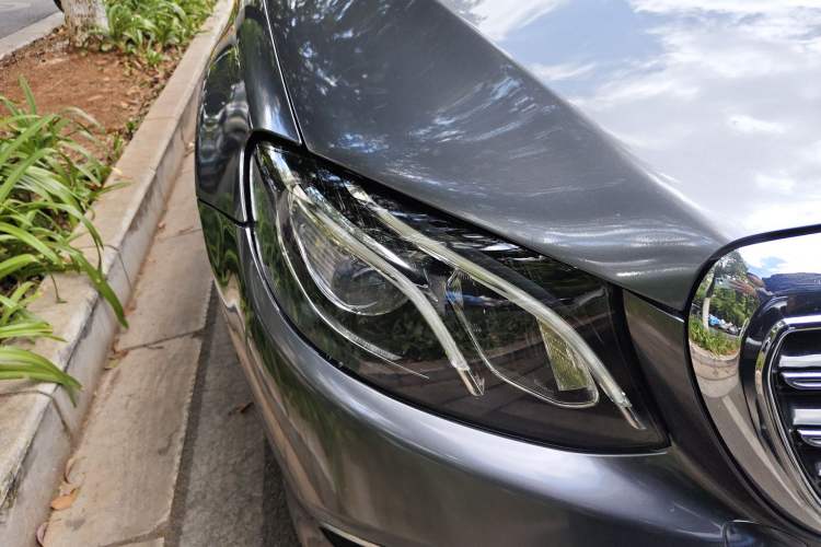 Used Mercedes-Benz E-Class 2020 E 300 L Stylish Model Right Front Headlight