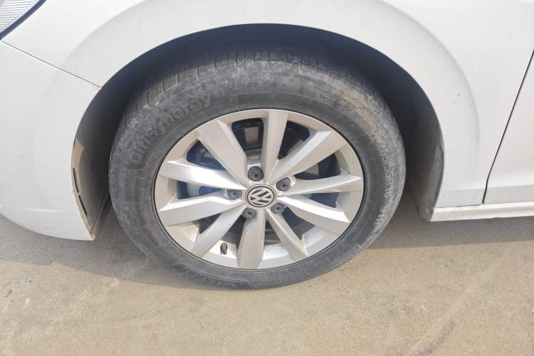 Used Volkswagen Bora 2020 1.5L Automatic Elite Version Left Front Wheel Hub