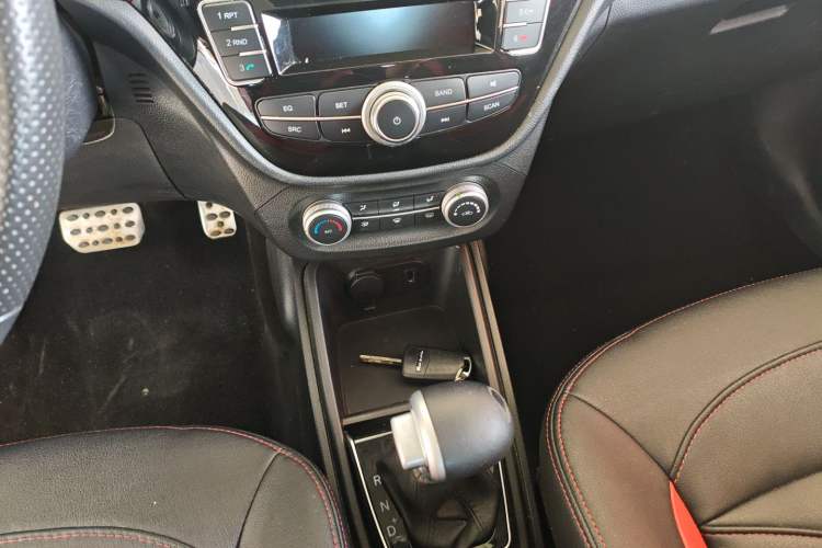 Used Haval H1 2017 Blue Label 1.5L AMT Standard Model
