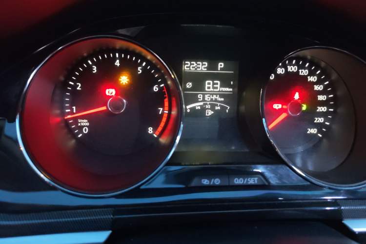 Used Volkswagen C-TREK 2018 230TSI DSG Luxury Version
