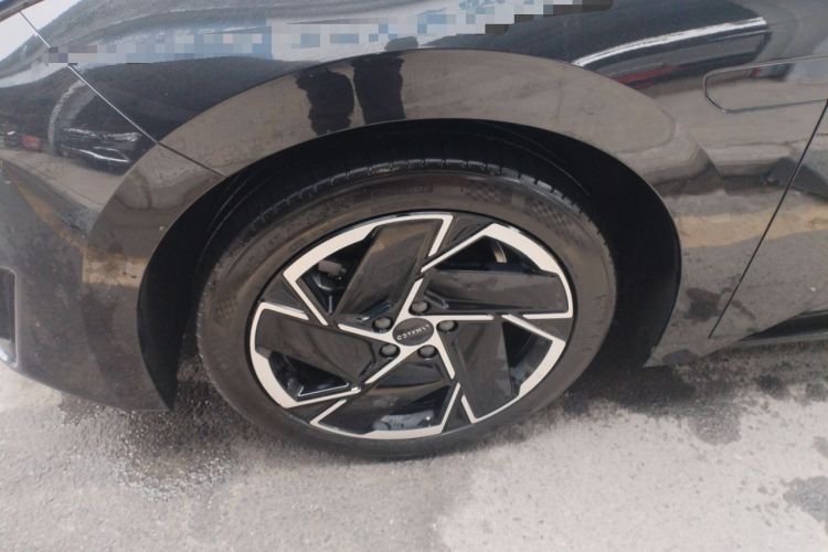 Used Lynk & Co 07 2024 EM-P 126 Long-Range Halo Exterior 7