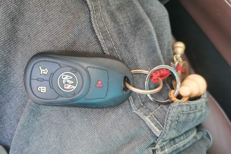 Used Buick Envision 2018 20T Two-Wheel Drive Luxury Model Vehicle Key