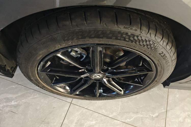 Used CHANGAN UNI-V 2022 1.5T Prestige Version
