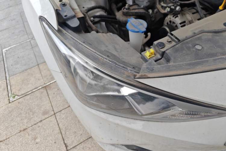 Used Hyundai Celesta 2018 1.6L Automatic GL Enjoyment Edition China VI compliant Right Front Headlight