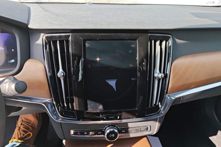 Used Volvo S90 2024 B5 Zhiyi Luxury Edition