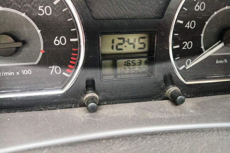 Used Citroen Elysee 2010 Sedan 1.6L Manual Tech Edition Odometer Close Up