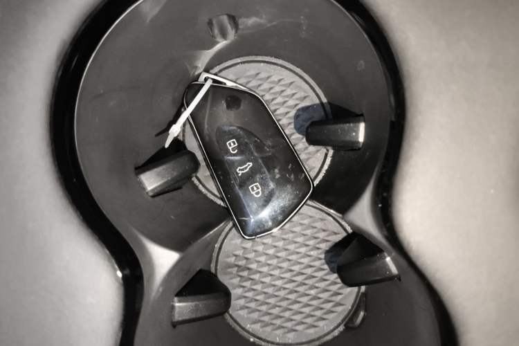 Used Volkswagen ID.UNYX 2024 Pro Long-Range Version
