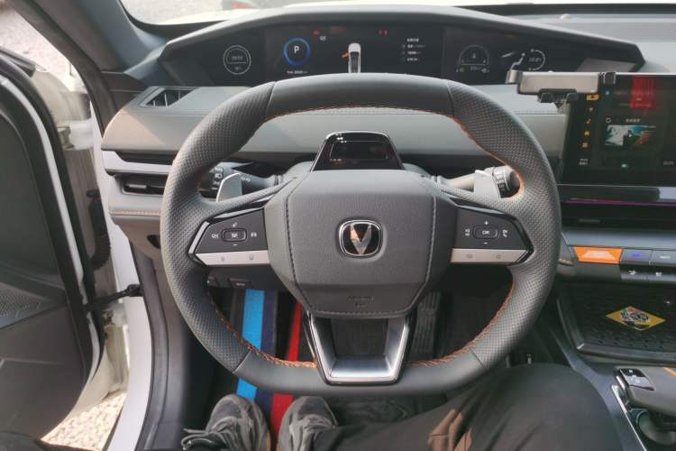 Used CHANGAN UNI-V 2023 1.5T Prestige Model
