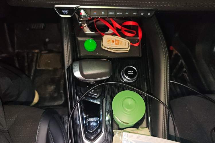 Used Geely Auto Monjaro L 2022 1.5T Thunder Hi·F Plug-in Hybrid Super Rui Gear Lever