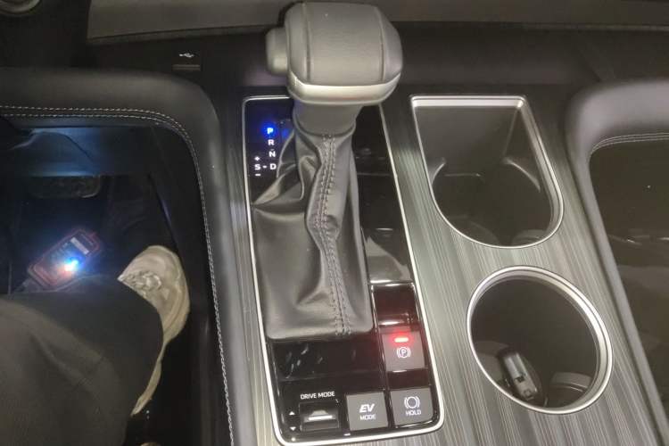 Used Toyota SIENNA 2024 2.5L Hybrid Four-Wheel Drive Prestige Edition Gear Lever