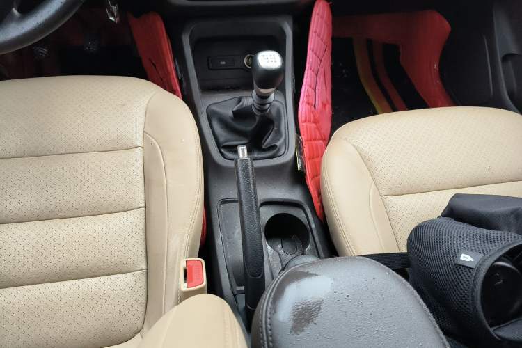 Used Wuling Hongguang 2019 1.5L S Comfort Edition China VI LAR
