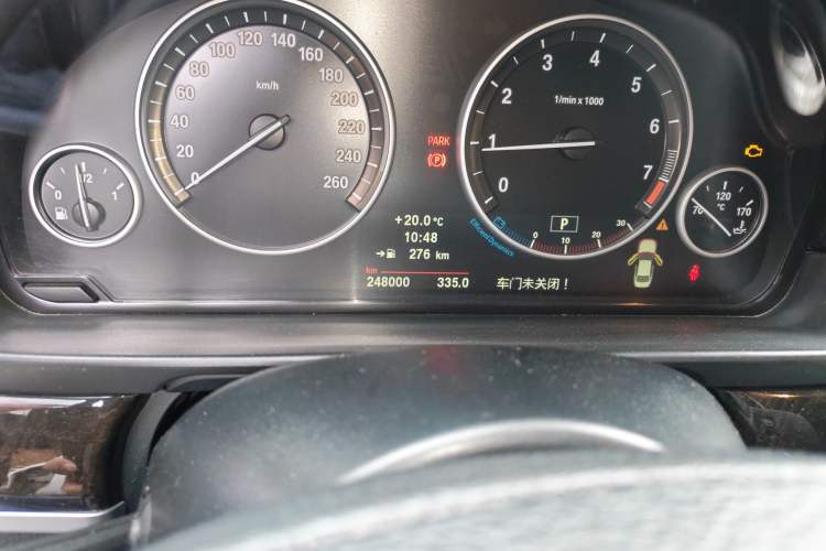 Used BMW 5 Series 2012 523Li Leading Model Odometer Close Up