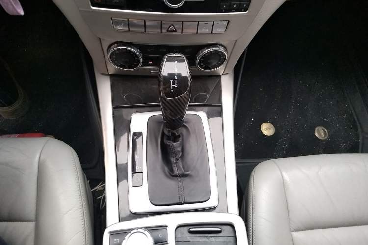 Used Mercedes-Benz C-Class 2011 C 200 CGI Fashion Model Gear Lever