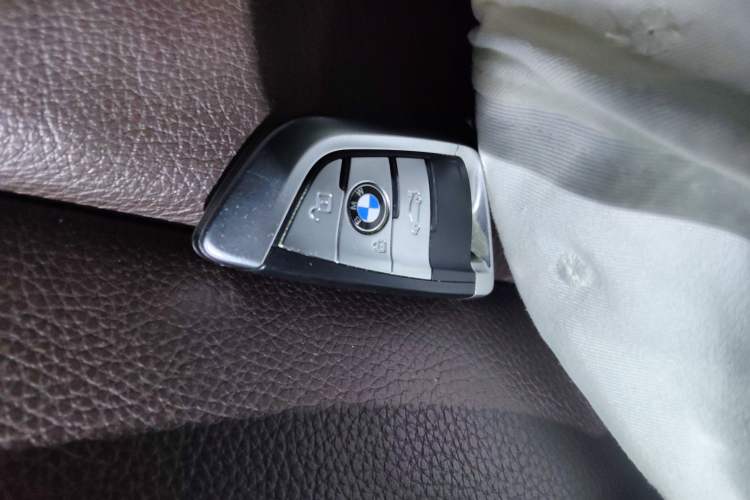 Used BMW X5 2017 xDrive28i
