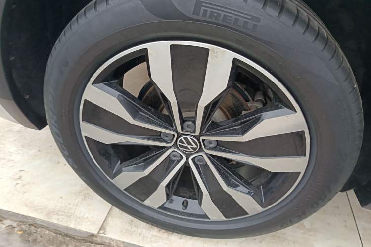 Used Volkswagen Tiguan L 2022 330TSI Automatic Two-Wheel Drive R-Line Enhanced Edition