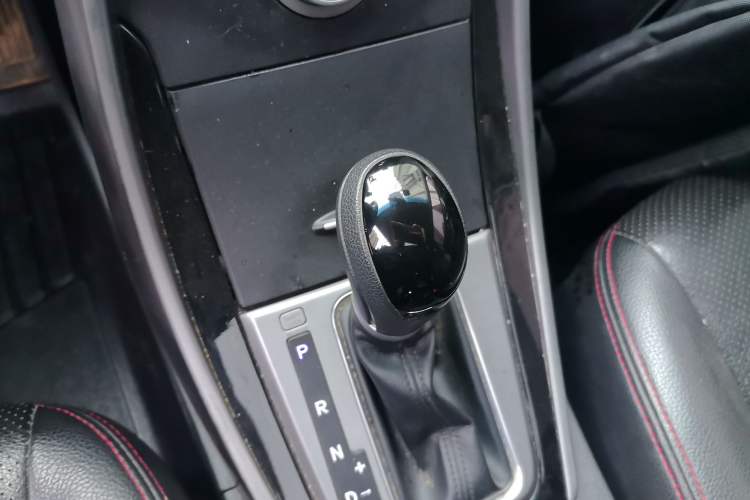 Used Hyundai Elantra (5th Generation / Langdong) 2016 1.6L Automatic Prestige Model
