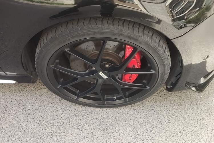 Used Mercedes-Benz A AMG 2017 Facelifted AMG A 45 4MATIC Right Front Wheel Hub