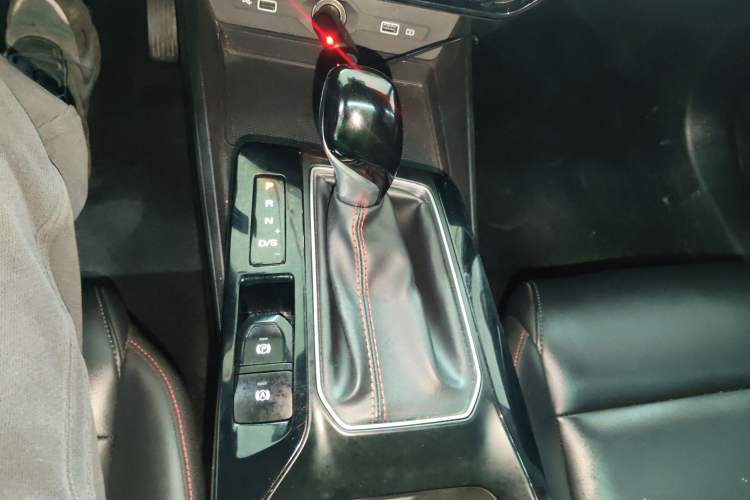 Used MG 5 2023 180 DVVT CVT Luxury Edition
