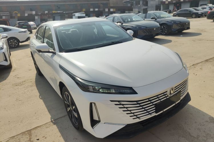 Used CHANGAN Eado 2025 Blue Whale 1.5T 500Bar Prestige Model
