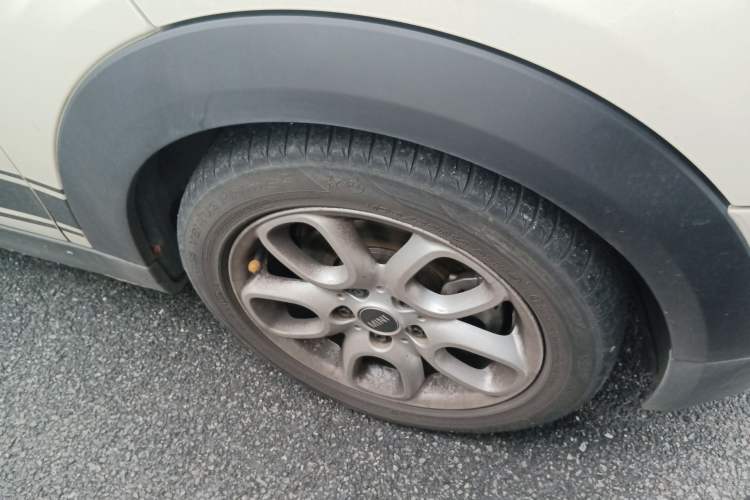 Used MINI 2018 1.5T ONE Five-Door Edition Right Front Wheel Hub