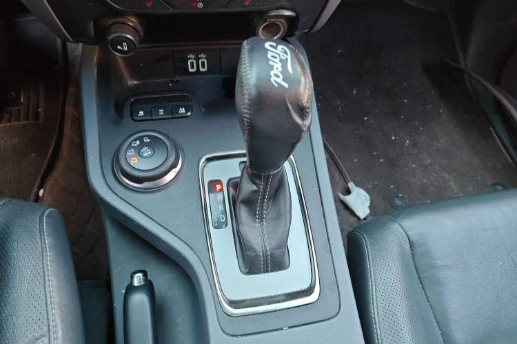 Used Ford Everest 2017 2.0T Gasoline Automatic 4x4 Luxury Edition 7 Seats