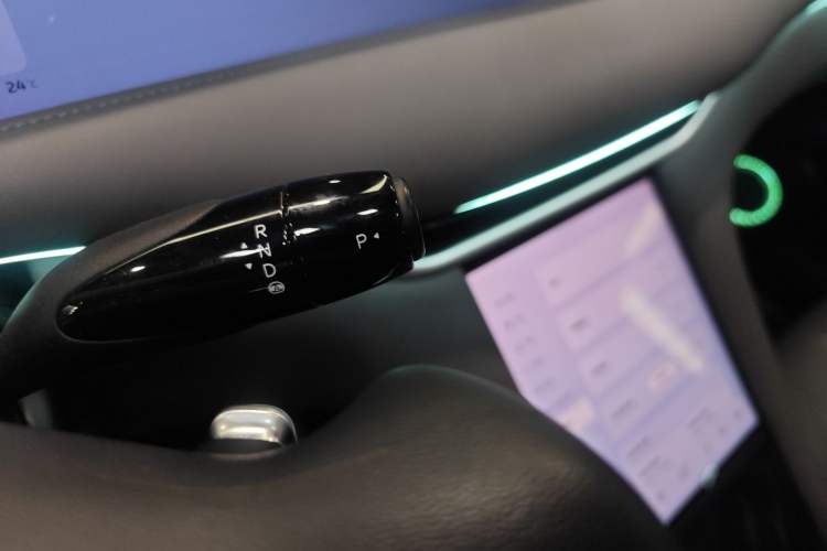 Used IM LS6 2023 Max Standard Edition Gear Lever