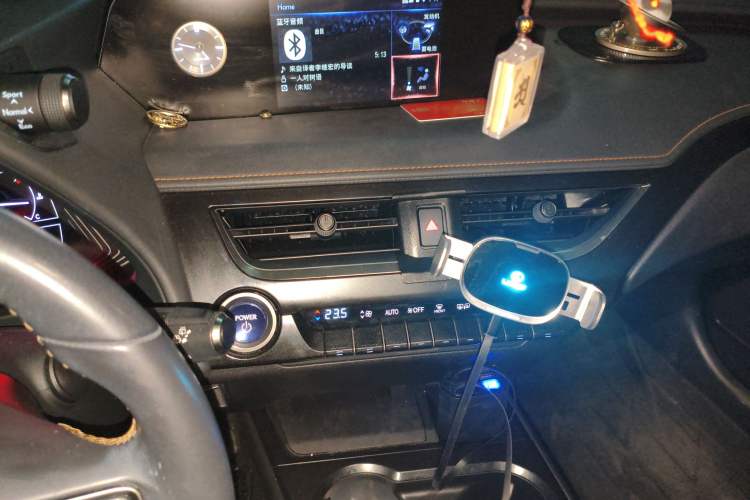 Used Lexus UX 2020 260h Explore & Adventure Edition