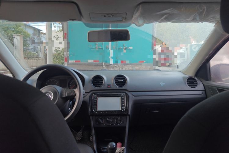 Used Volkswagen Jetta 2015 Value Edition 1.6L Manual Fashionable Style
