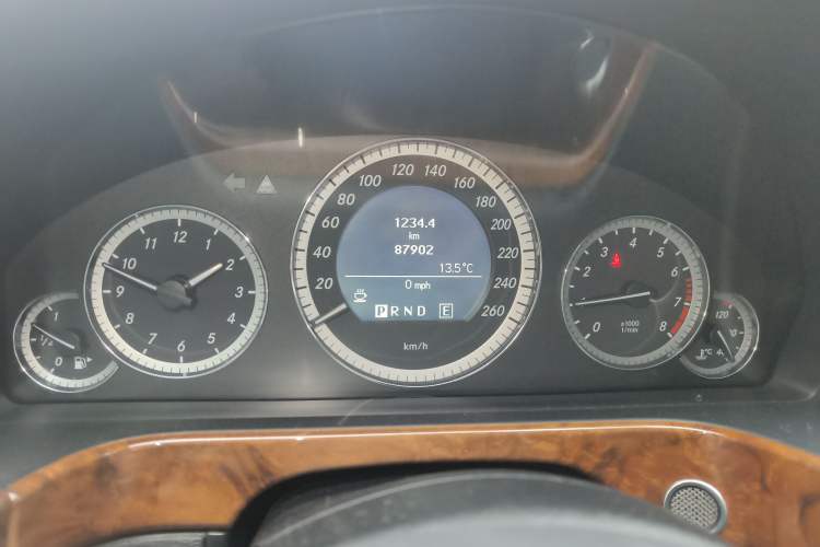 Used Mercedes-Benz E-Class 2010 E 200 CGI Elegant Model