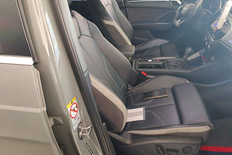 Used Audi Q3 2024 35 TFSI Fashion Dynamic Edition
